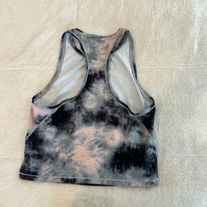 Athlete fitted cropped racer tank